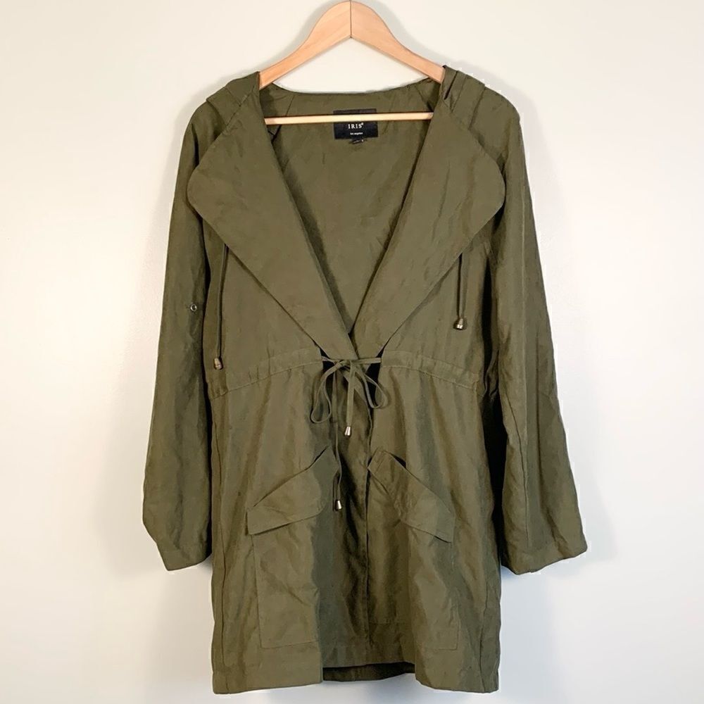 Iris olive green fall lightweight hooded jacket woman’s size large